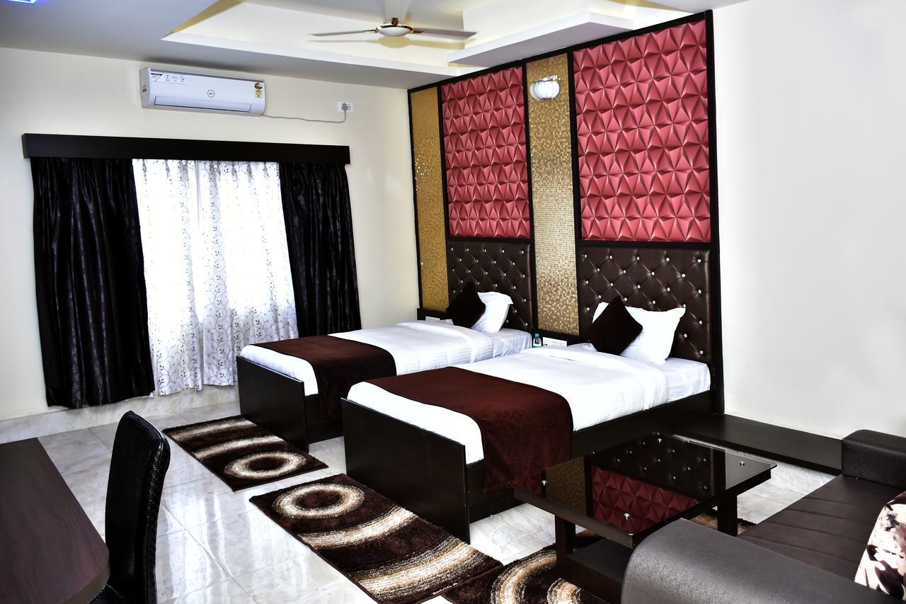 Hotel Daftari Palace Kishanganj Exteriör bild